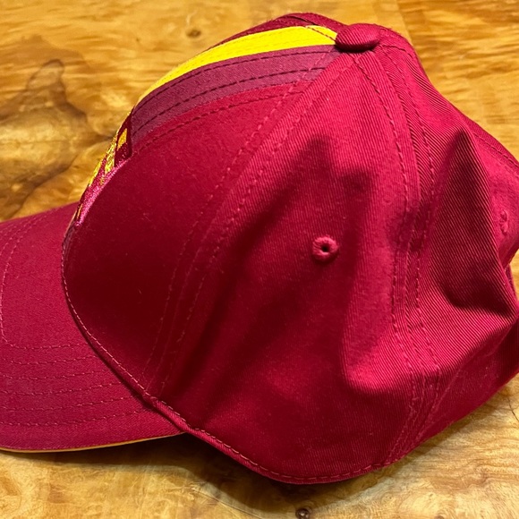 Harry Potter Gryffindor baseball hat cap with adjustable back - Picture 2 of 7